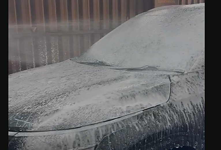Professional full car cleaning service